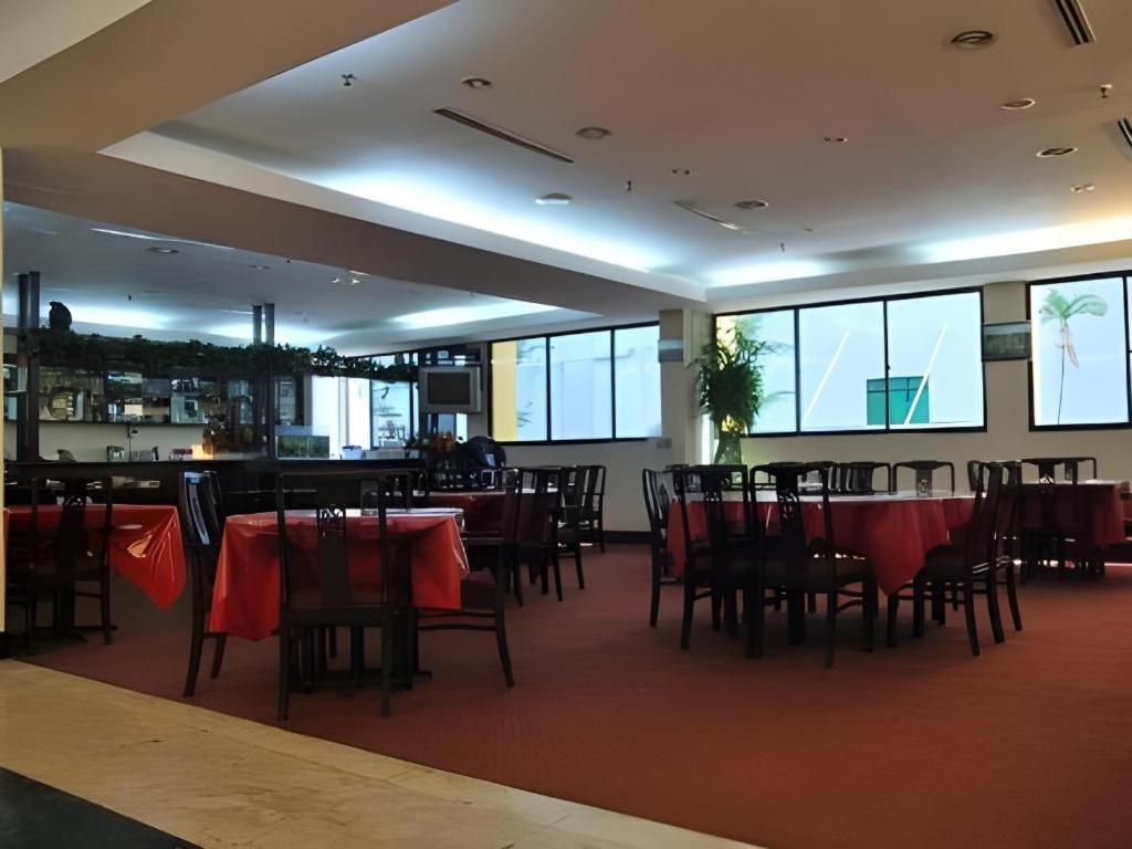 Klang Histana Hotel Extérieur photo