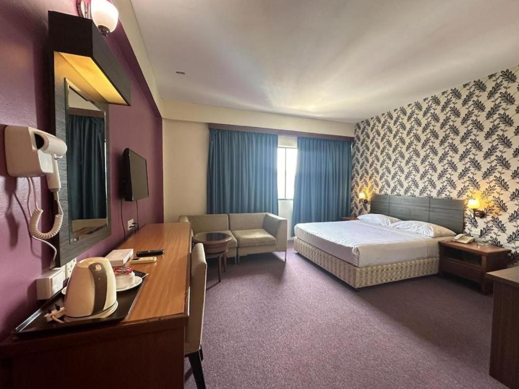 Klang Histana Hotel Extérieur photo
