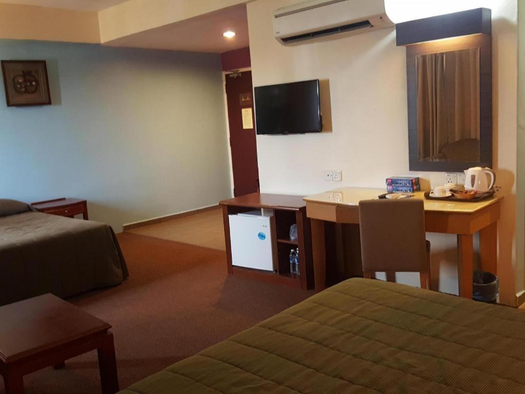 Klang Histana Hotel Extérieur photo