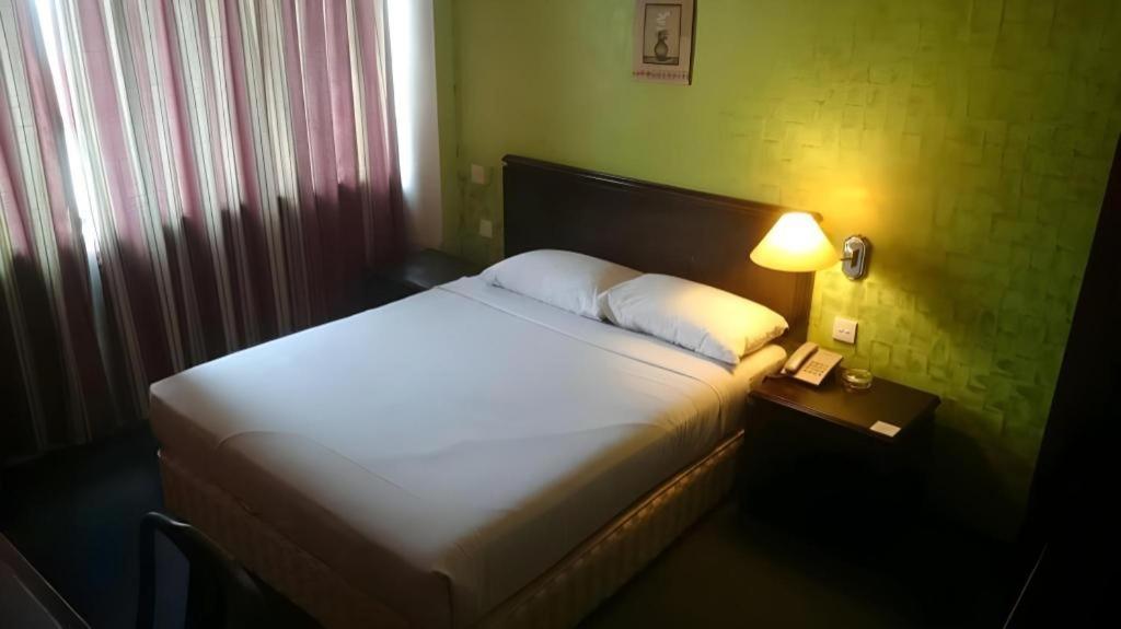 Klang Histana Hotel Extérieur photo