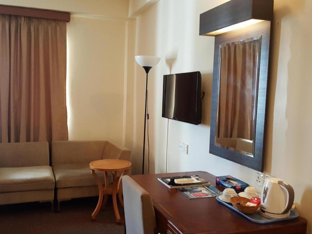 Klang Histana Hotel Extérieur photo