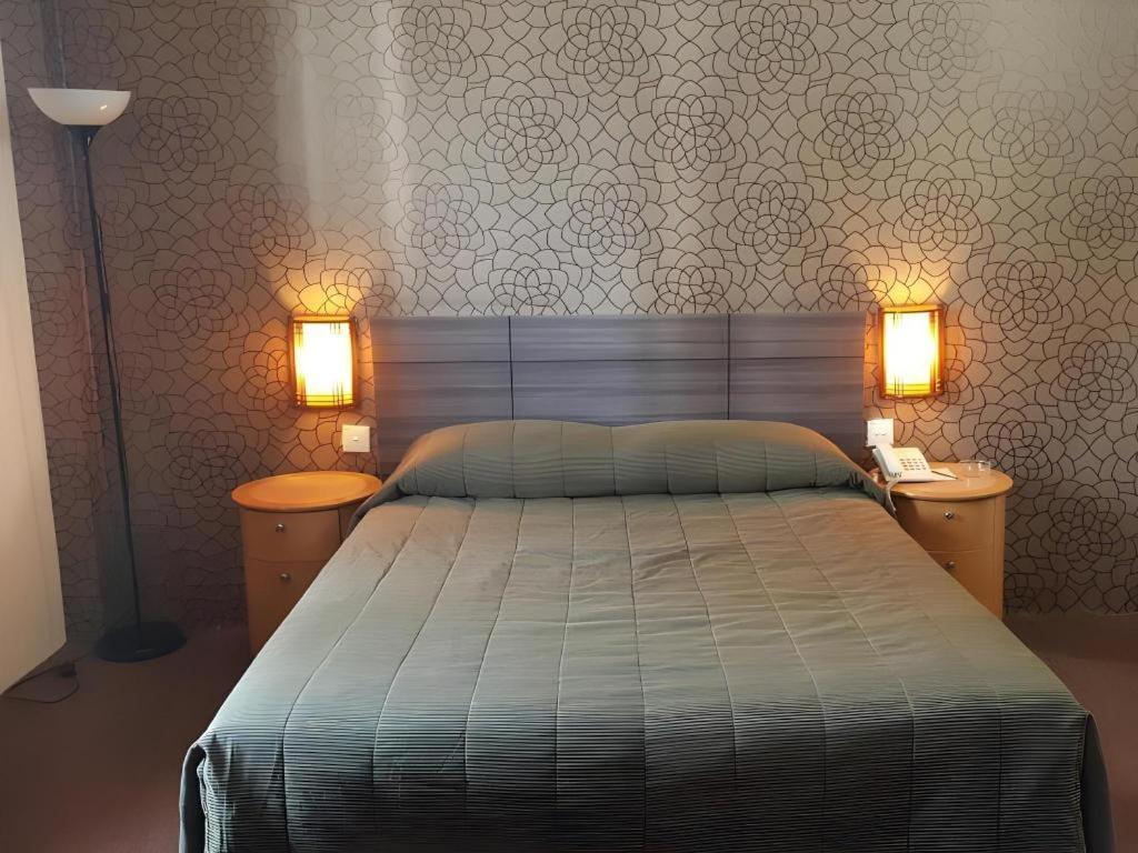 Klang Histana Hotel Extérieur photo
