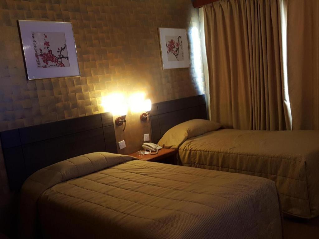 Klang Histana Hotel Extérieur photo
