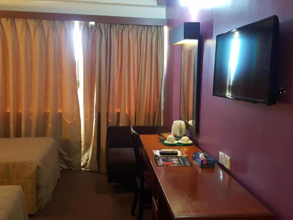 Klang Histana Hotel Extérieur photo